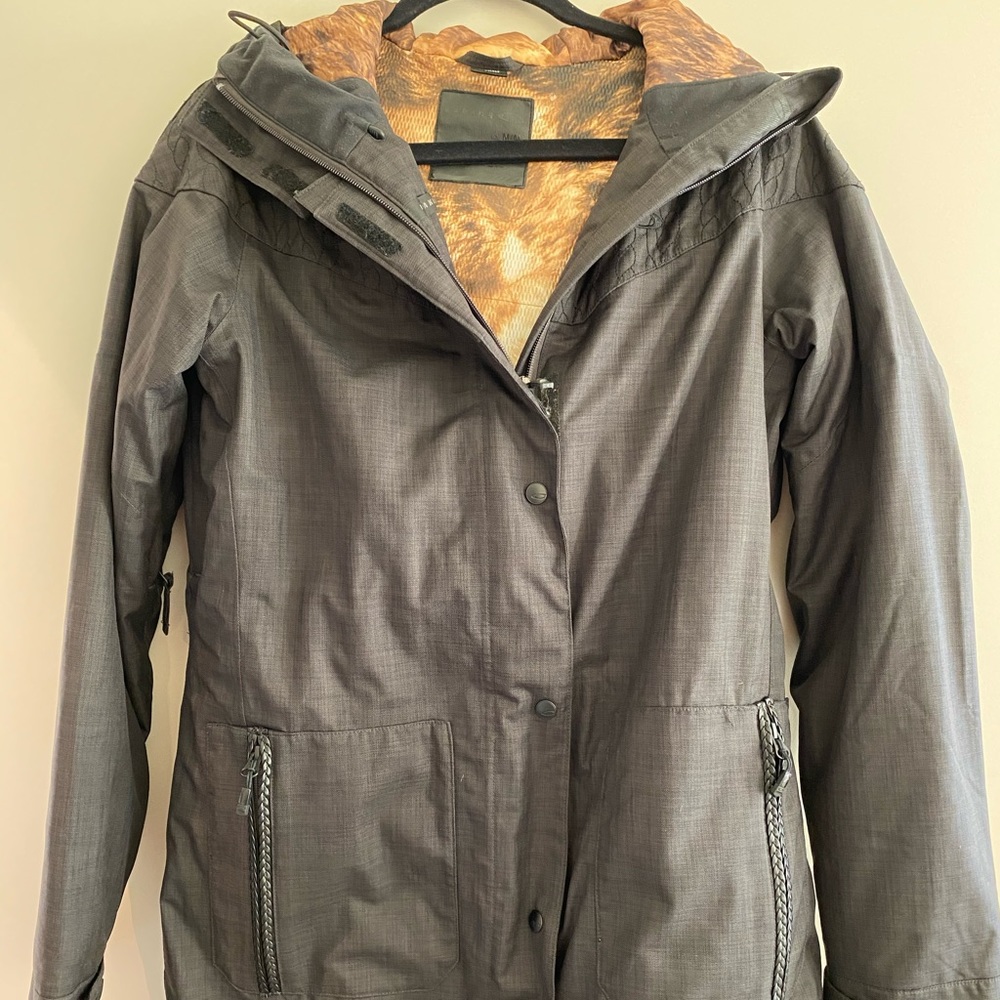 Oakley Black and Gold Ski/Snowboard Jacket